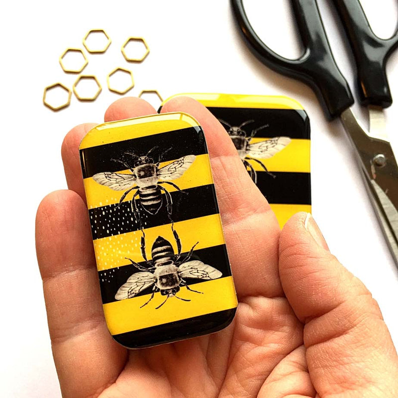 Bee Tin, Bee Notions Tin NEEDLE CASE NEEDLE ORGANIZER-Small