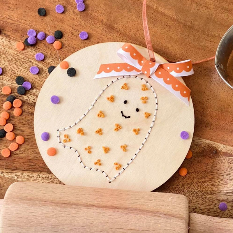 Fall & Halloween Floral Ghost-Diy Wood Embroidery Kit -  EMBROIDERY KIT By HNB House Embroidery