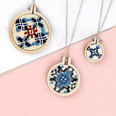 Mini Wood Embroidery Hoop Pendant Ornament Decoration-0.98 inch diameter