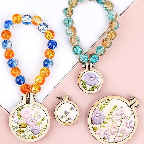 Mini Wood Embroidery Hoop Pendant Ornament Decoration-1.6 inch diameter