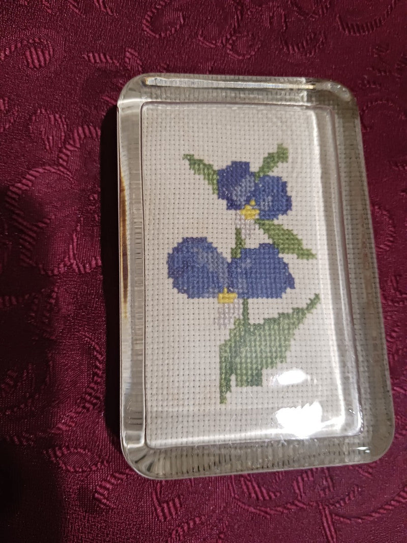 Hand Made  Rectangle Glass Paperweight from Yarntree
